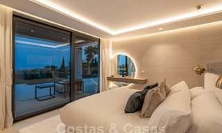 Nieuwe, modernistische designervilla te koop met uitzicht op de golfbaan in een golfresort, Marbella - Benahavis 55518 