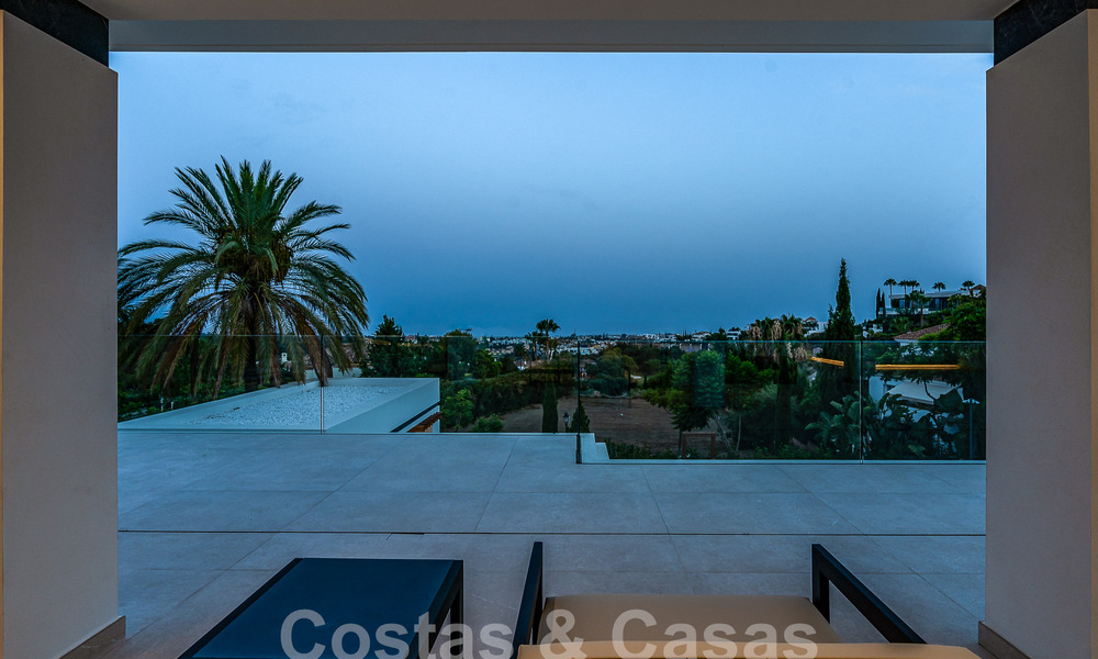 Nieuwe, modernistische designervilla te koop met uitzicht op de golfbaan in een golfresort, Marbella - Benahavis 55522