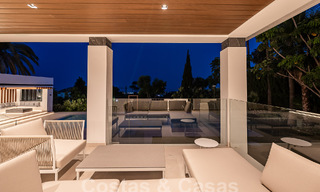 Nieuwe, modernistische designervilla te koop met uitzicht op de golfbaan in een golfresort, Marbella - Benahavis 55541 