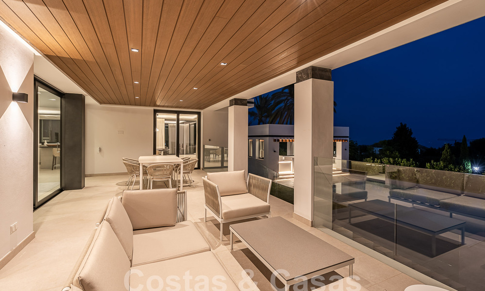 Nieuwe, modernistische designervilla te koop met uitzicht op de golfbaan in een golfresort, Marbella - Benahavis 55542