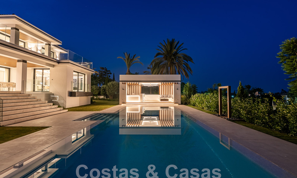 Nieuwe, modernistische designervilla te koop met uitzicht op de golfbaan in een golfresort, Marbella - Benahavis 55545