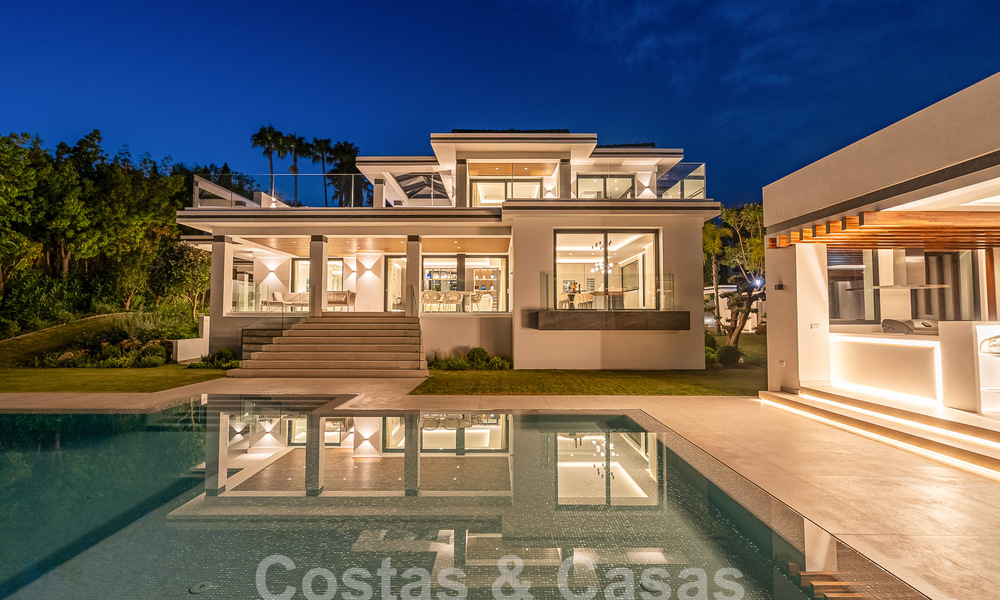 Nieuwe, modernistische designervilla te koop met uitzicht op de golfbaan in een golfresort, Marbella - Benahavis 55548