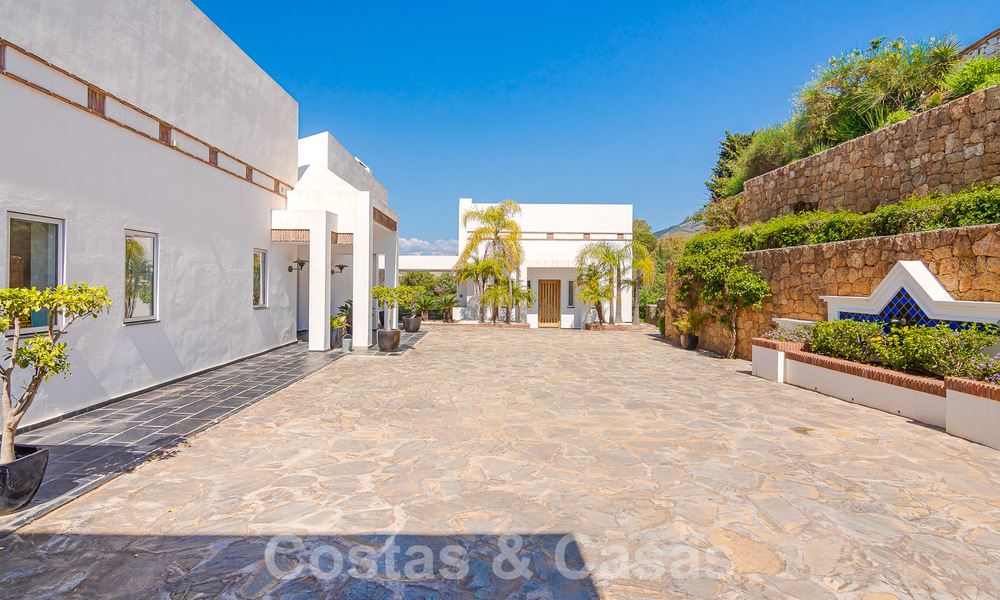 Ruime luxevilla te koop met panoramisch zeezicht op een groot perceel in Mijas, Costa del Sol 55581