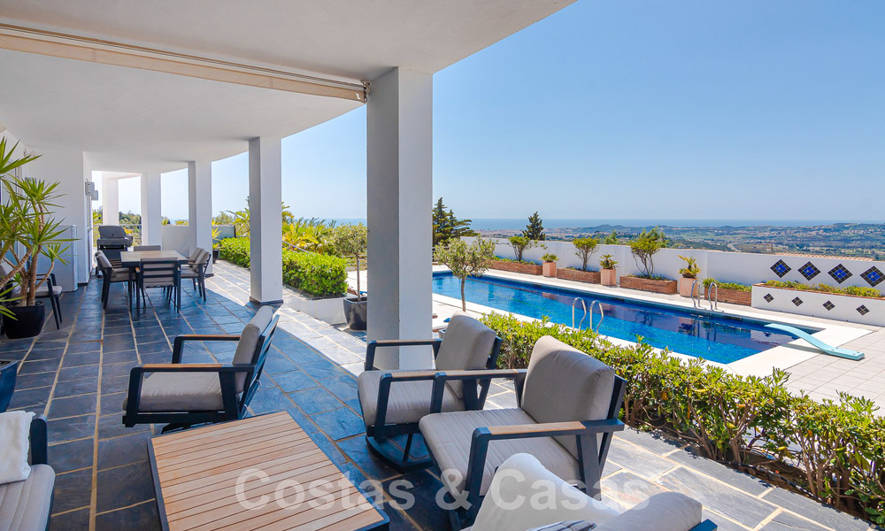 Ruime luxevilla te koop met panoramisch zeezicht op een groot perceel in Mijas, Costa del Sol 55613