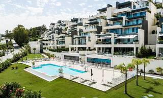 Luxueus, modern, begane grond appartement te koop met verwarmd privézwembad en zeezicht in Marbella - Benahavis 55641 