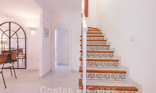 Prachtig, pittoresk huis te koop, ondergedompeld in Andalusische charme op een steenworp van het strand in Guadalmina Baja, Marbella 55377 
