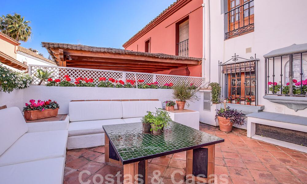 Prachtig, pittoresk huis te koop, ondergedompeld in Andalusische charme op een steenworp van het strand in Guadalmina Baja, Marbella 55389