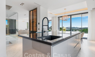 Nieuwe, modernistische designervilla te koop met prachtig zeezicht in vijfsterren golfresort te Marbella - Benahavis 55868 