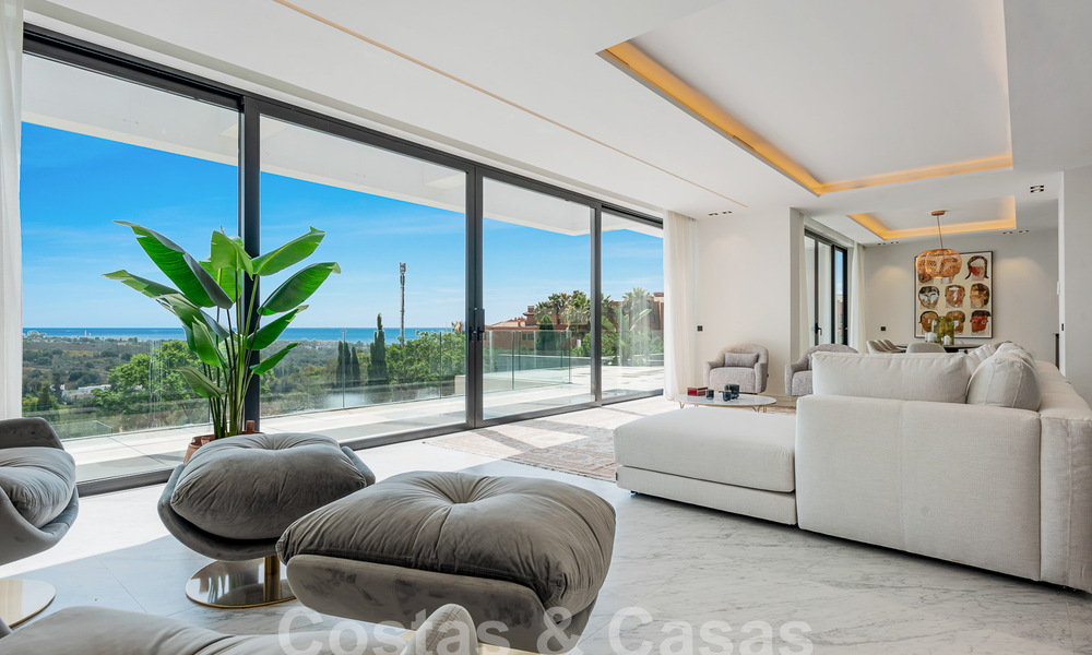 Nieuwe, modernistische designervilla te koop met prachtig zeezicht in vijfsterren golfresort te Marbella - Benahavis 55874
