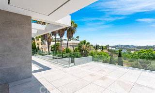Nieuwe, modernistische designervilla te koop met prachtig zeezicht in vijfsterren golfresort te Marbella - Benahavis 55889 