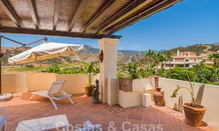 Ruime luxe appartementen te koop in een gated complex omringd door de golfbaan in Marbella - Benahavis 56009 
