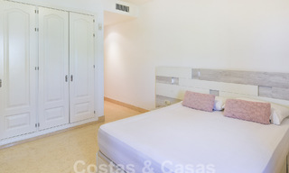 Luxueus duplex penthouse te koop in een gated complex omringd door de golfbaan in Marbella - Benahavis 56011 