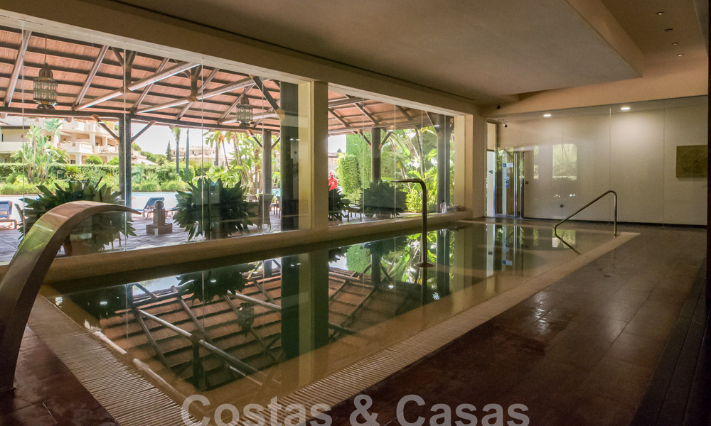 Ruime luxe appartementen te koop in een gated complex omringd door de golfbaan in Marbella - Benahavis 56021