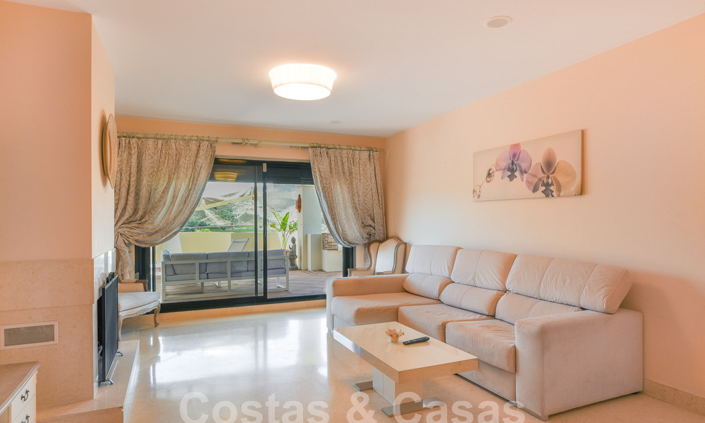 Ruime luxe appartementen te koop in een gated complex omringd door de golfbaan in Marbella - Benahavis 56022