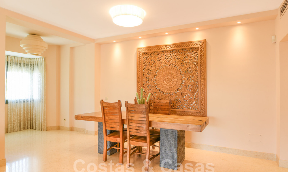 Ruime luxe appartementen te koop in een gated complex omringd door de golfbaan in Marbella - Benahavis 56023