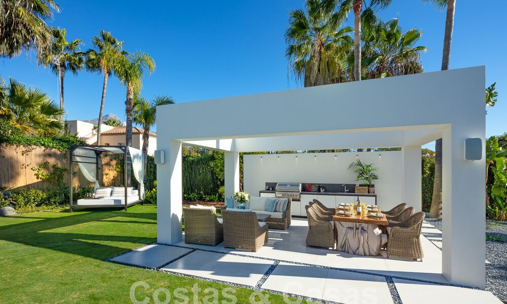 Eersteklas gerenoveerde villa in moderne stijl te koop in het hartje van Nueva Andalucia’ golfvallei, Marbella 56049