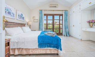 Luxe villa in Andalusische stijl omgeven door groen op een groot perceel in Marbella – Estepona 56338 