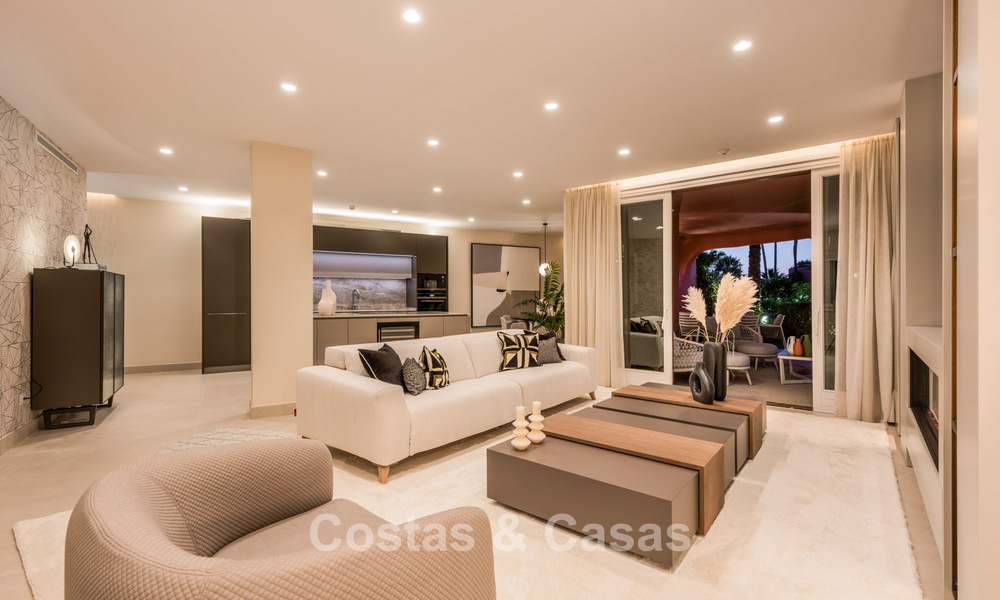 Luxe tuinappartement te koop in een eerstelijnsstrand complex op de New Golden Mile tussen Marbella en Estepona centrum 56644