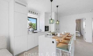 Modern gerenoveerd penthouse te koop in Nueva Andalucia’s golfvallei, Marbella 56714 