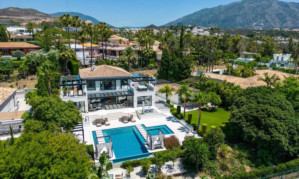 Moderne, symmetrische luxevilla te koop op een steenworp van de golfbanen van Nueva Andalucia’s vallei, Marbella 56191