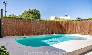 Prachtige, halfvrijstaande luxe woning te koop met privézwembad, op loopafstand van het strand en centrum van San Pedro, Marbella 56795 