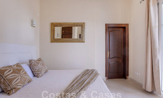 Spaanse luxevilla te koop met panoramisch zeezicht in een gated community in de heuvels van Marbella 57327 