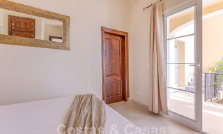 Spaanse luxevilla te koop met panoramisch zeezicht in een gated community in de heuvels van Marbella 57328 