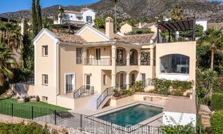 Spaanse luxevilla te koop met panoramisch zeezicht in een gated community in de heuvels van Marbella 57345 