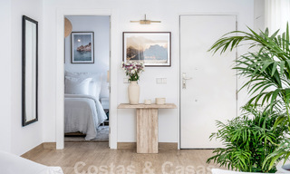 Sfeervolle luxevilla in Ibiza-stijl te koop, dicht bij alle voorzieningen van Nueva Andalucia, Marbella 56934 