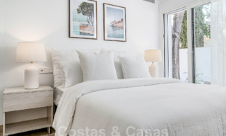 Sfeervolle luxevilla in Ibiza-stijl te koop, dicht bij alle voorzieningen van Nueva Andalucia, Marbella 56939 