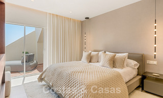 Luxe penthouse te koop in een gated eerstelijnsstrand complex met magnifiek zeezicht op de New Golden Mile tussen Marbella en Estepona 56964 
