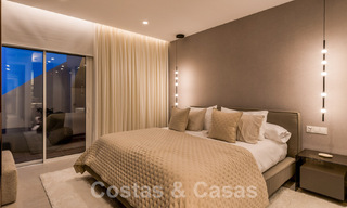 Luxe penthouse te koop in een gated eerstelijnsstrand complex met magnifiek zeezicht op de New Golden Mile tussen Marbella en Estepona 56971 