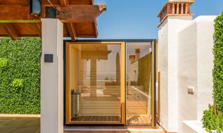 Luxe penthouse te koop in een gated eerstelijnsstrand complex met magnifiek zeezicht op de New Golden Mile tussen Marbella en Estepona 56979 