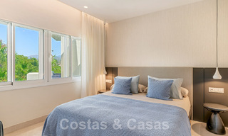 Luxe penthouse te koop in een gated eerstelijnsstrand complex met magnifiek zeezicht op de New Golden Mile tussen Marbella en Estepona 56985 