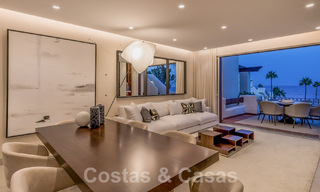 Luxe penthouse te koop in een gated eerstelijnsstrand complex met magnifiek zeezicht op de New Golden Mile tussen Marbella en Estepona 56990 