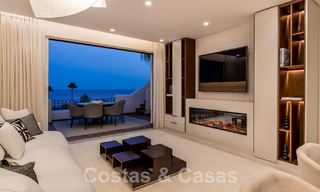 Luxe penthouse te koop in een gated eerstelijnsstrand complex met magnifiek zeezicht op de New Golden Mile tussen Marbella en Estepona 56991 