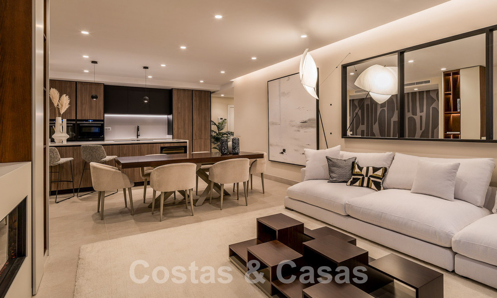 Luxe penthouse te koop in een gated eerstelijnsstrand complex met magnifiek zeezicht op de New Golden Mile tussen Marbella en Estepona 56992