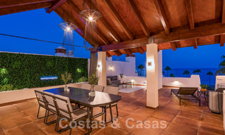 Luxe penthouse te koop in een gated eerstelijnsstrand complex met magnifiek zeezicht op de New Golden Mile tussen Marbella en Estepona 56996 