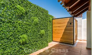 Luxe penthouse te koop in een gated eerstelijnsstrand complex met magnifiek zeezicht op de New Golden Mile tussen Marbella en Estepona 57000 