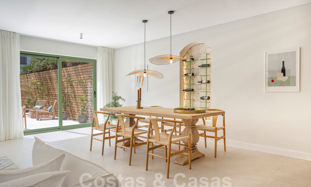 Prachtig gerenoveerd rijhuis te koop op een steenworp van het strand en alle voorzieningen in San Pedro, Marbella 56859