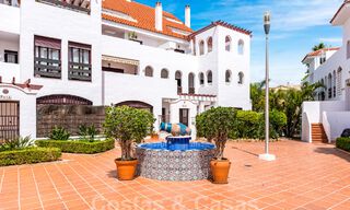Eigentijds gerenoveerd penthouse te koop op loopafstand van alle voorzieningen en Puerto Banus in Nueva Andalucia, Marbella 57422 