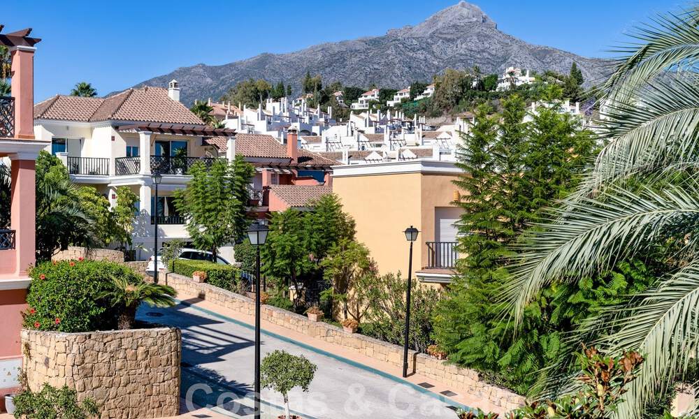 Ruim huis met uniek interieurdesign te koop in Nueva Andalucia, Marbella 57475