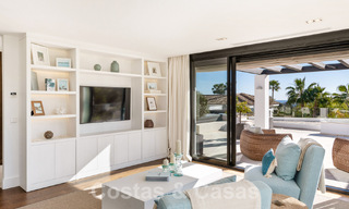 Modern gerenoveerde mediterrane luxevilla te koop, gelegen eerstelijns golf, hartje Nueva Andalucia, Marbella 57020 