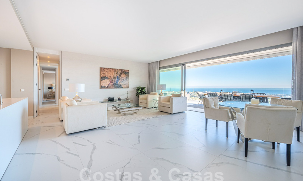 Boutique appartement te koop met panoramisch zeezicht, in een gated complex in de heuvels van Marbella - Benahavis 57739