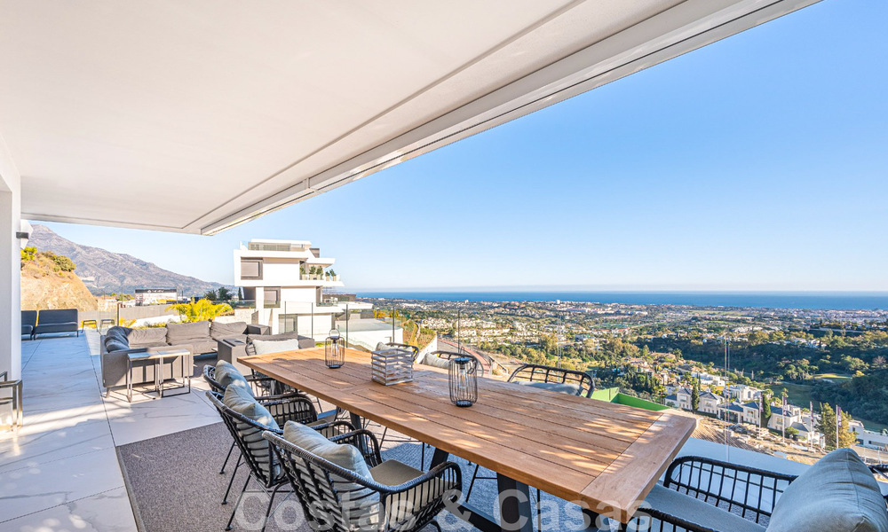 Boutique appartement te koop met panoramisch zeezicht, in een gated complex in de heuvels van Marbella - Benahavis 57747