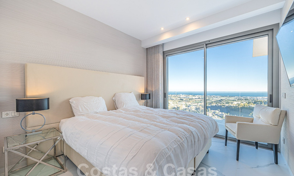 Boutique appartement te koop met panoramisch zeezicht, in een gated complex in de heuvels van Marbella - Benahavis 57749