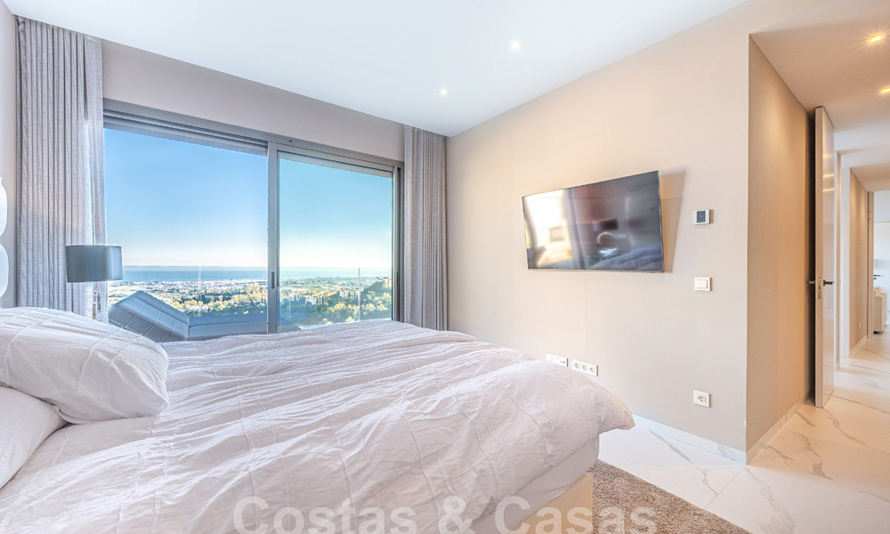Boutique appartement te koop met panoramisch zeezicht, in een gated complex in de heuvels van Marbella - Benahavis 57764