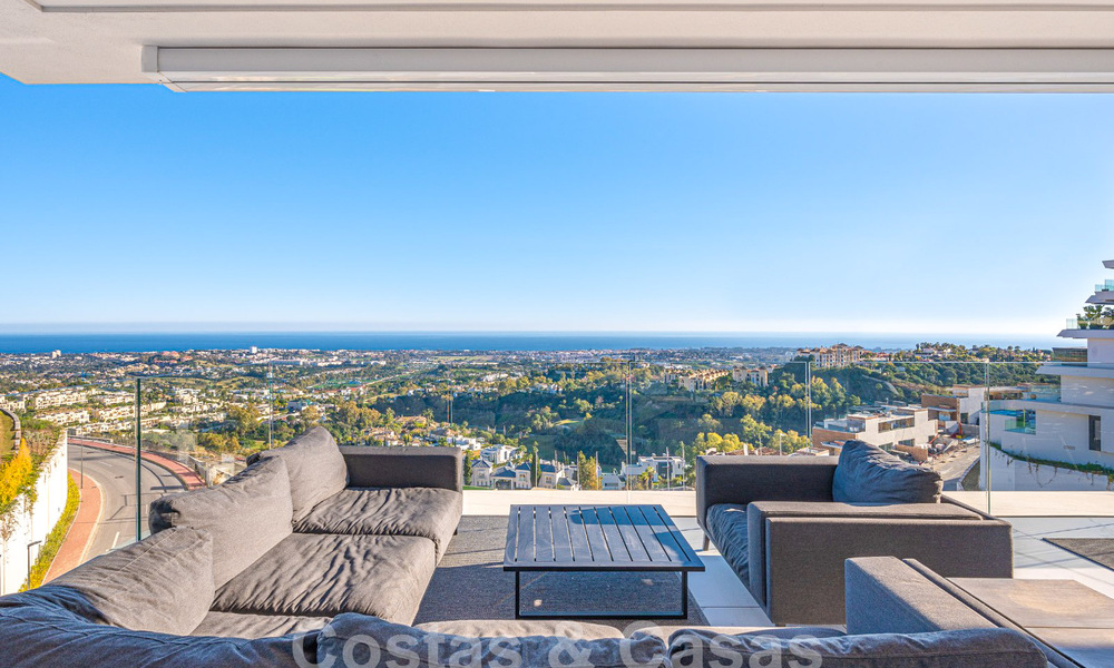Boutique appartement te koop met panoramisch zeezicht, in een gated complex in de heuvels van Marbella - Benahavis 57769