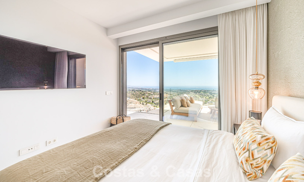 Geavanceerd appartement te koop met fenomenaal uitzicht, in een exclusief complex in Marbella - Benahavis 58190
