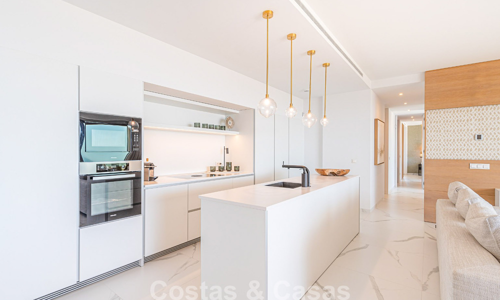 Geavanceerd appartement te koop met fenomenaal uitzicht, in een exclusief complex in Marbella - Benahavis 58203